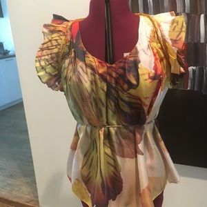 Leifsdottir size 4 sleeveless silk blouse.